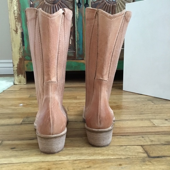 NIB Caria Italian Leather boots - Picture 7 of 14
